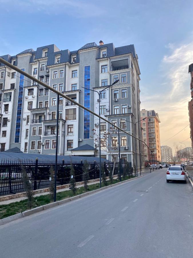 Spacious Apartment In New Building, Near The City Center And Airport Tasjkent Eksteriør bilde