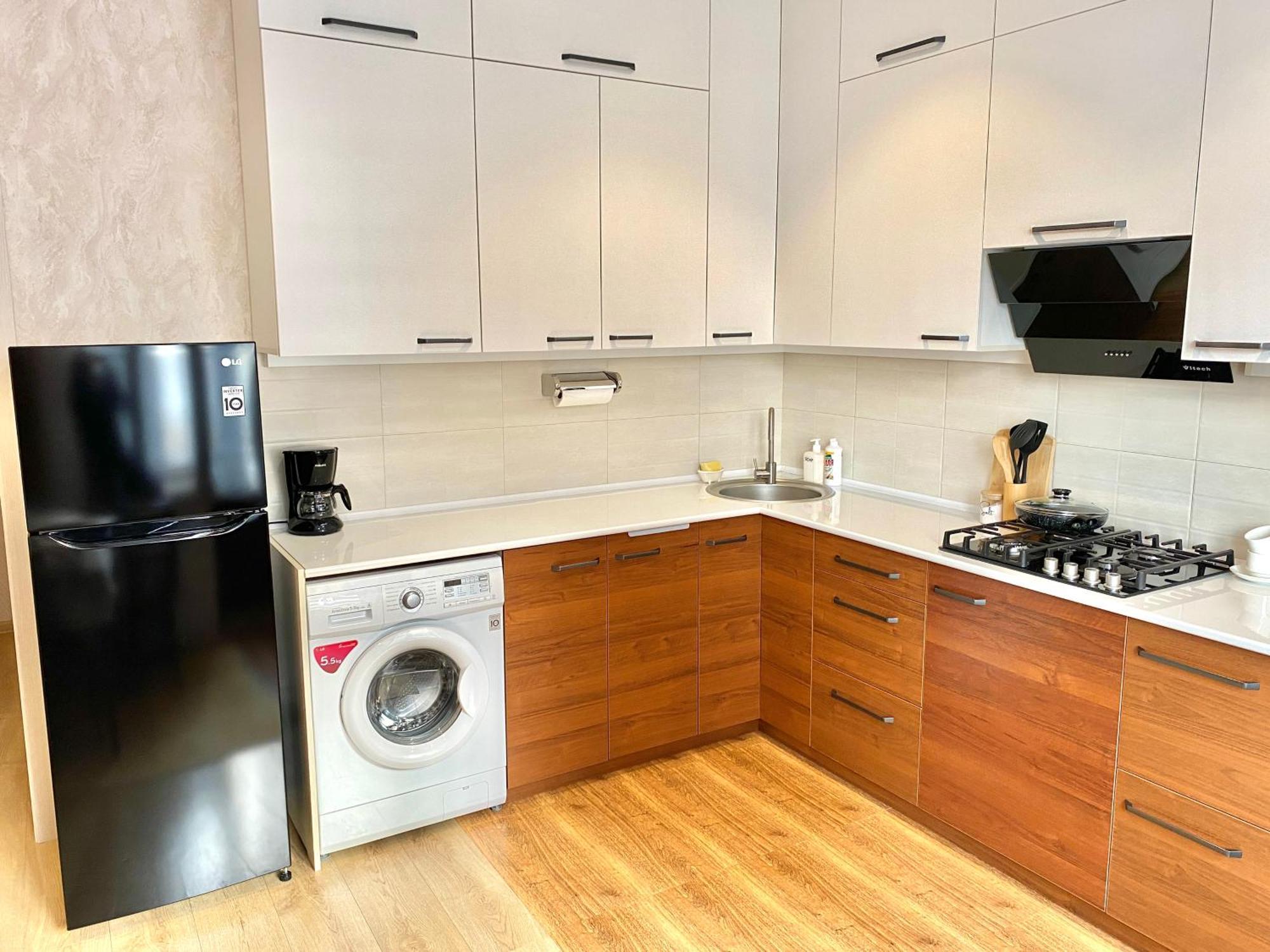 Spacious Apartment In New Building, Near The City Center And Airport Tasjkent Eksteriør bilde