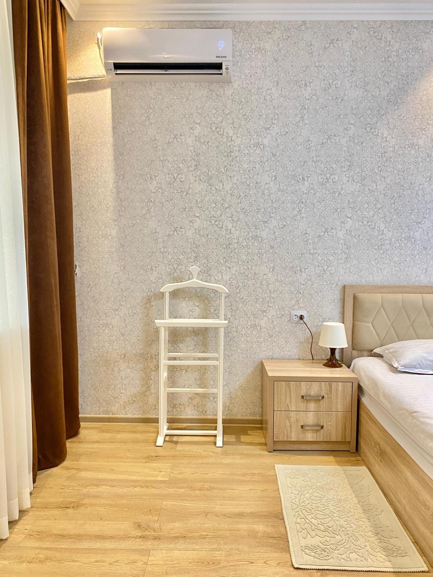 Spacious Apartment In New Building, Near The City Center And Airport Tasjkent Eksteriør bilde
